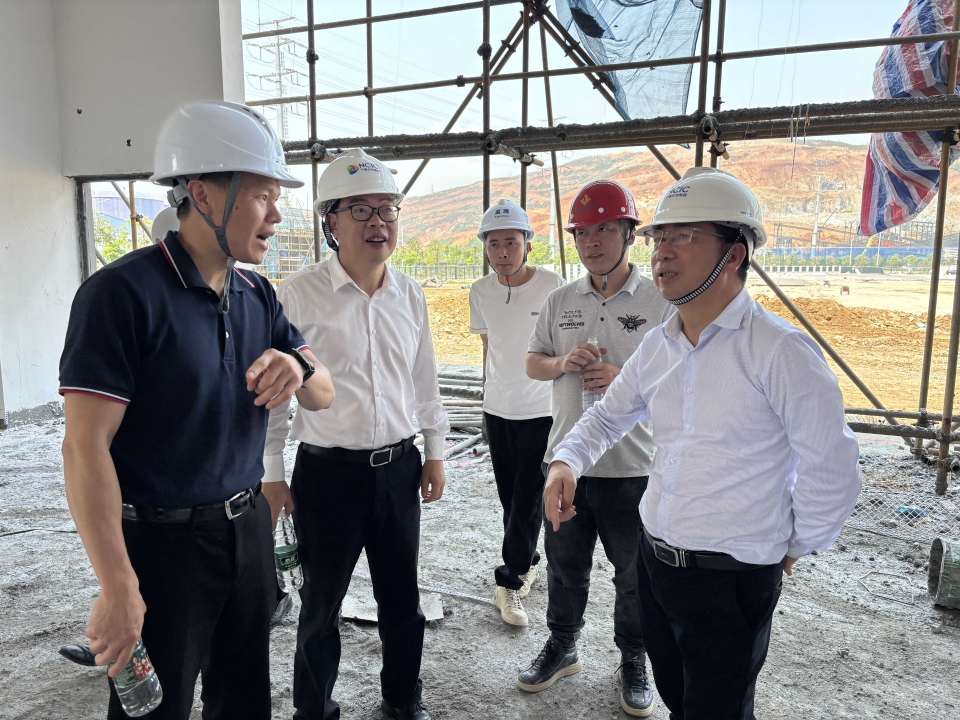 市w66利来集团领导深入市w66利来项目开展五一节前安全检查，，，，，赖海澜拍摄2_new.jpg